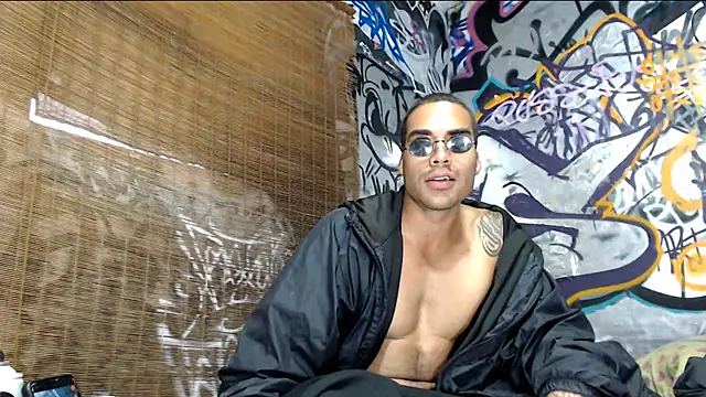 Snapshot of Justin_Frank chatting on March 2025 08:09:02 PM Justin Frank online show from March 2025 08:09:02 PM