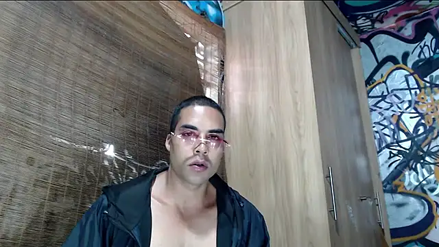 Snapshot of Justin_Frank chatting on October 2025 09:39:01 PM Justin Frank online show from October 2025 09:39:01 PM