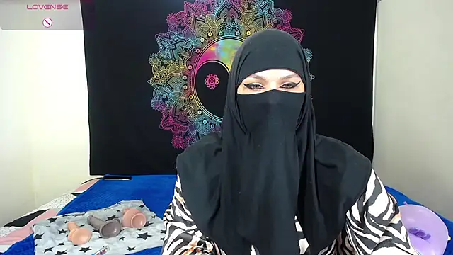 evelyn  salah online show from October 2025 09:13:02 AM