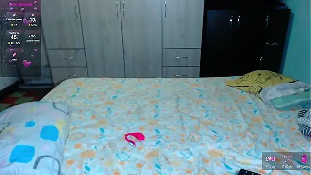 Mia sexy18  online show from July 2026 12:41:01 PM