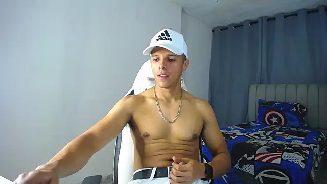 Snapshot of DavidAngell7 chatting on January 2025 11:51:02 PM DavidAngell7 online show from January 2025 11:51:02 PM