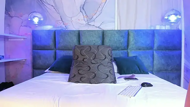 Snapshot of Scarleett_22 chatting on November 2025 07:56:02 PM Scarleett 22 online show from November 2025 07:56:02 PM