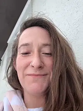 Mini And The Bear online show from February 2026 04:29:01 PM