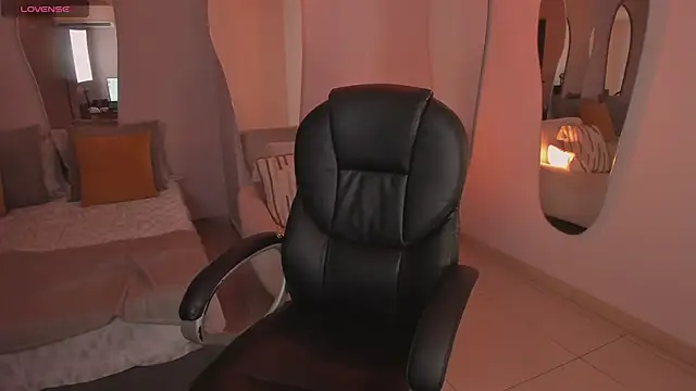 NaomiSainz online show from February 2025 12:24:02 PM