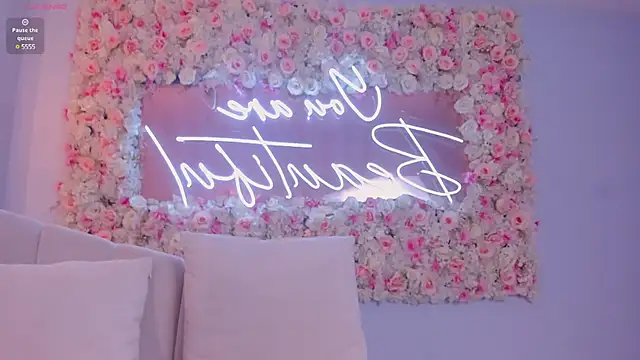 NaomiSainz online show from February 2025 05:53:01 PM