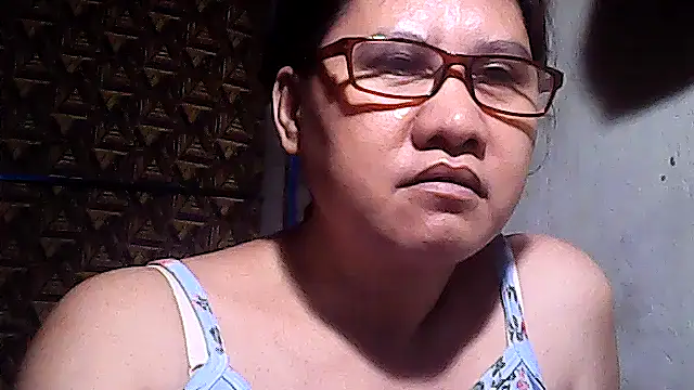 Snapshot of sweetsosie18 chatting on April 2026 12:39:01 PM sweetsosie18 online show from April 2026 12:39:01 PM