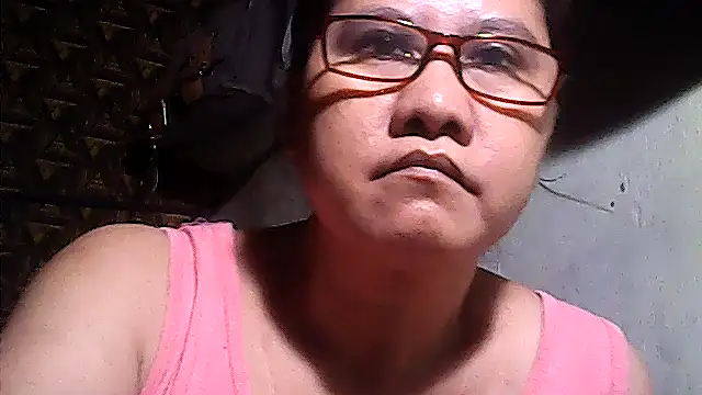 Snapshot of sweetsosie18 chatting on April 2026 12:40:01 PM sweetsosie18 online show from April 2026 12:40:01 PM