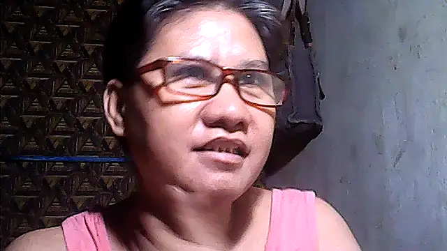 Snapshot of sweetsosie18 chatting on April 2026 08:57:02 PM sweetsosie18 online show from April 2026 08:57:02 PM