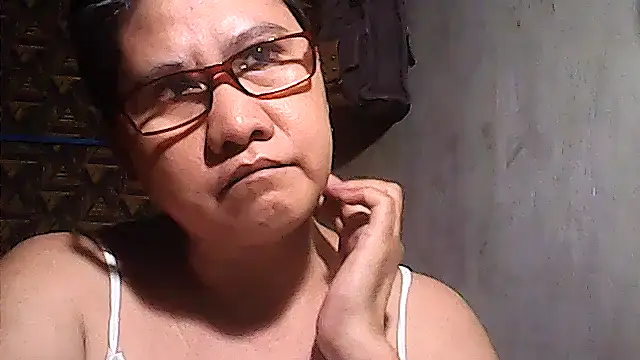 Snapshot of sweetsosie18 chatting on May 2026 03:39:02 PM sweetsosie18 online show from May 2026 03:39:02 PM