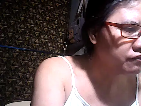 Snapshot of sweetsosie18 chatting on May 2026 05:29:02 PM sweetsosie18 online show from May 2026 05:29:02 PM
