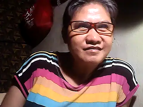 Snapshot of sweetsosie18 chatting on May 2026 11:42:02 AM sweetsosie18 online show from May 2026 11:42:02 AM
