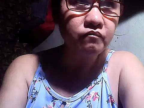 Snapshot of sweetsosie18 chatting on May 2026 04:19:01 AM sweetsosie18 online show from May 2026 04:19:01 AM