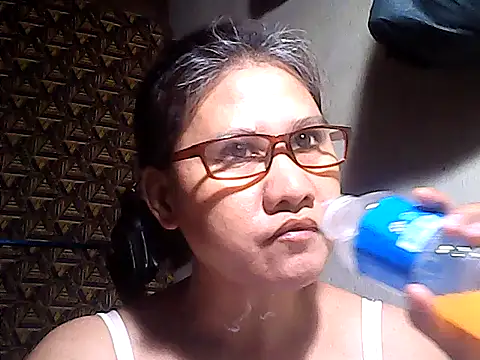 Snapshot of sweetsosie18 chatting on May 2026 02:51:02 AM sweetsosie18 online show from May 2026 02:51:02 AM