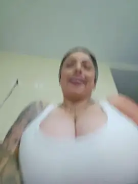 natalygolden69 online show from May 2026 12:01:01 PM