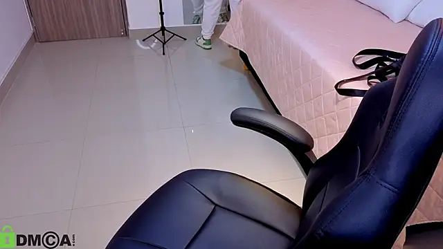 ROSE  15 online show from November 2025 11:42:02 AM