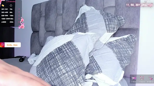 emily fox1 online show from February 2026 10:33:02 AM