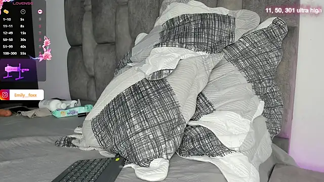 emily fox1 online show from February 2026 10:33:01 AM