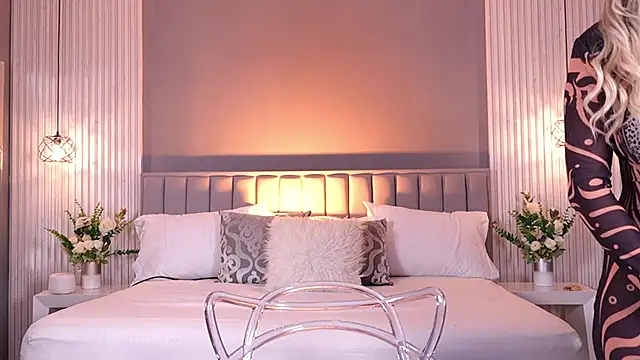 ValeryNova online show from December 2025 11:08:01 AM