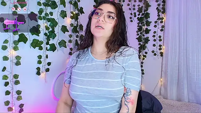 Samii Evans online show from October 2025 06:23:02 AM