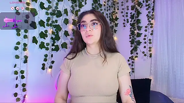 Samii Evans online show from October 2025 06:12:01 AM