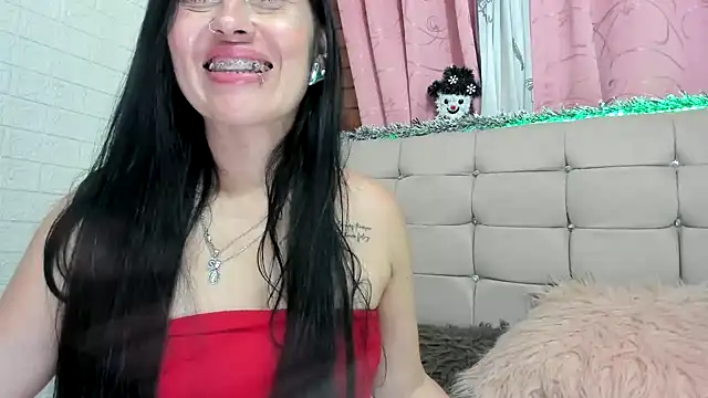 Snapshot of Tania_mature chatting on December 2024 01:11:02 AM Tania mature online show from December 2024 01:11:02 AM