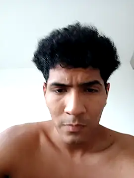 Snapshot of riquer09 chatting on November 2025 10:20:02 PM riquer09 online show from November 2025 10:20:02 PM