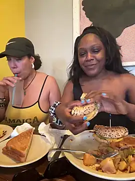 TilaTotti online show from February 2025 09:47:01 PM