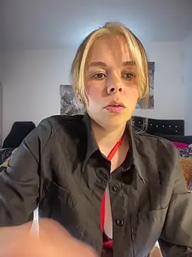 carolina16love online show from December 2025 11:21:01 PM