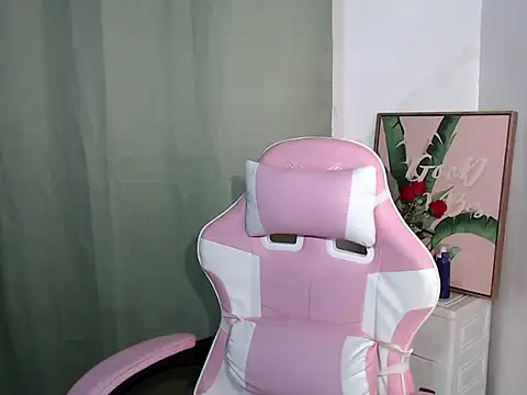 Snapshot of urfantacyjamaica chatting on October 2025 10:09:01 PM urfantacyjamaica online show from October 2025 10:09:01 PM