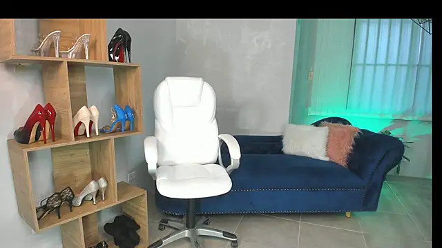 MissRhodes1 online show from January 2025 11:08:01 PM