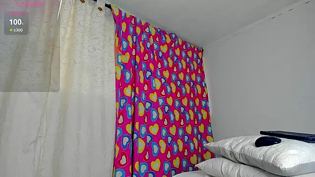 Snapshot of caroline_tovar chatting on March 2025 09:26:02 PM caroline tovar online show from March 2025 09:26:02 PM