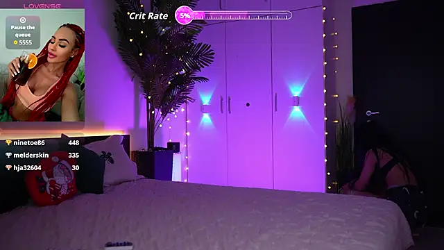 Lorettelorena online show from December 2025 08:16:02 PM