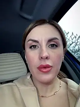 Kalli Fornia online show from December 2025 09:05:02 AM