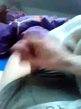 Snapshot of Dani_el82@xh chatting on January 2025 03:37:02 PM Dani el82xh online show from January 2025 03:37:02 PM