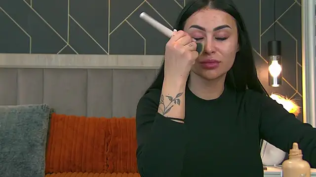 EmyLaveau online show from April 2026 05:21:02 AM