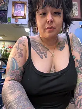 evacheers online show from November 2025 12:38:02 PM