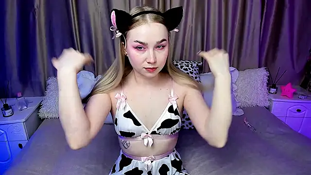 LilyStarlight online show from November 2025 05:17:01 AM