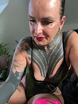InkedBiitch online show from July 2026 06:17:01 AM
