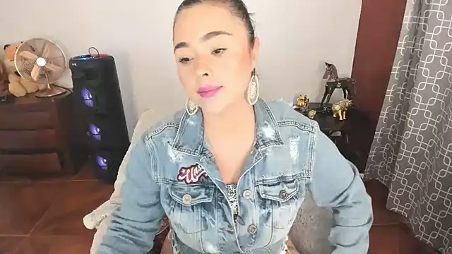 Snapshot of lusciousxxx chatting on June 2026 09:13:02 PM lusciousxxx online show from June 2026 09:13:02 PM