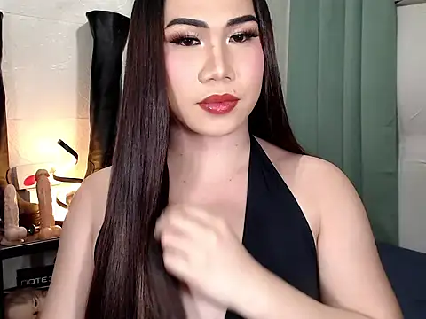 Snapshot of elise_bloom69 chatting on May 2026 04:03:02 PM elise bloom69 online show from May 2026 04:03:02 PM
