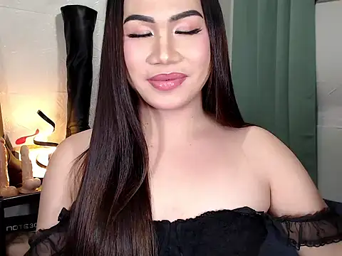 Snapshot of elise_bloom69 chatting on May 2026 02:33:01 PM elise bloom69 online show from May 2026 02:33:01 PM