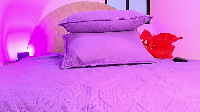 Snapshot of _ebony-queen_ chatting on November 2025 11:54:02 AM ebony-queen online show from November 2025 11:54:02 AM