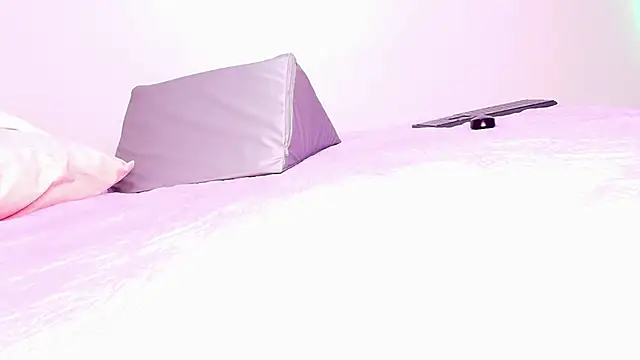 Snapshot of _ebony-queen_ chatting on November 2025 12:04:01 PM ebony-queen online show from November 2025 12:04:01 PM