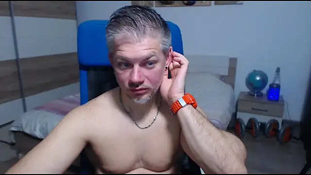 RobbyShawz online show from November 2025 05:43:01 AM