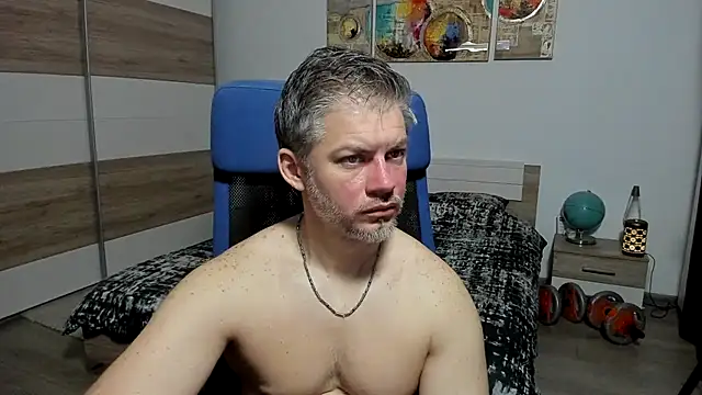 Snapshot of RobbyShawz chatting on May 2026 04:28:02 AM RobbyShawz online show from May 2026 04:28:02 AM