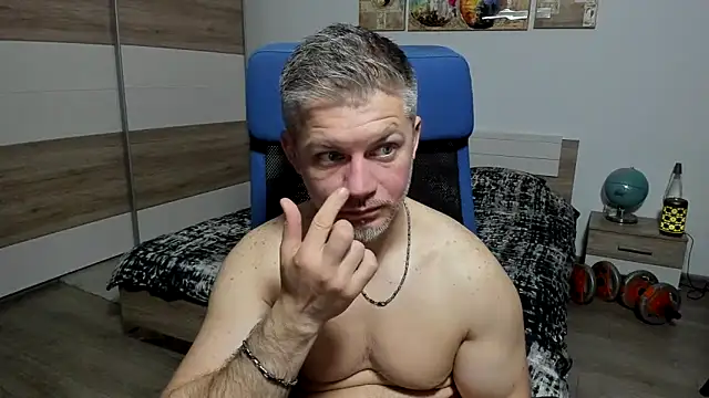Snapshot of RobbyShawz chatting on May 2026 04:09:02 AM RobbyShawz online show from May 2026 04:09:02 AM
