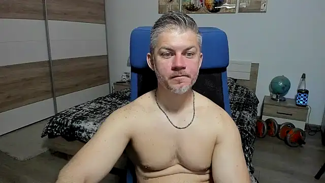 Snapshot of RobbyShawz chatting on May 2026 05:14:02 AM RobbyShawz online show from May 2026 05:14:02 AM