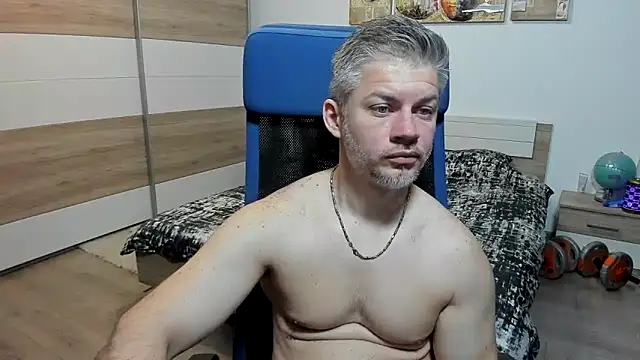 Snapshot of RobbyShawz chatting on May 2026 06:42:02 AM RobbyShawz online show from May 2026 06:42:02 AM