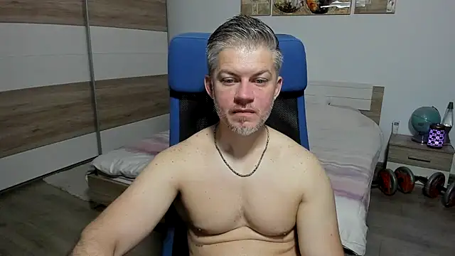 Snapshot of RobbyShawz chatting on May 2026 04:31:02 AM RobbyShawz online show from May 2026 04:31:02 AM