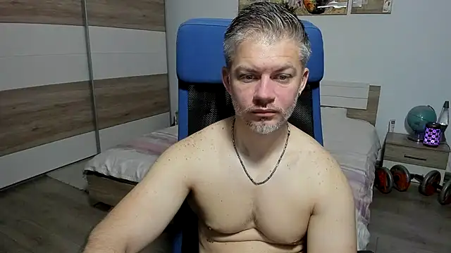 Snapshot of RobbyShawz chatting on May 2026 03:58:02 AM RobbyShawz online show from May 2026 03:58:02 AM